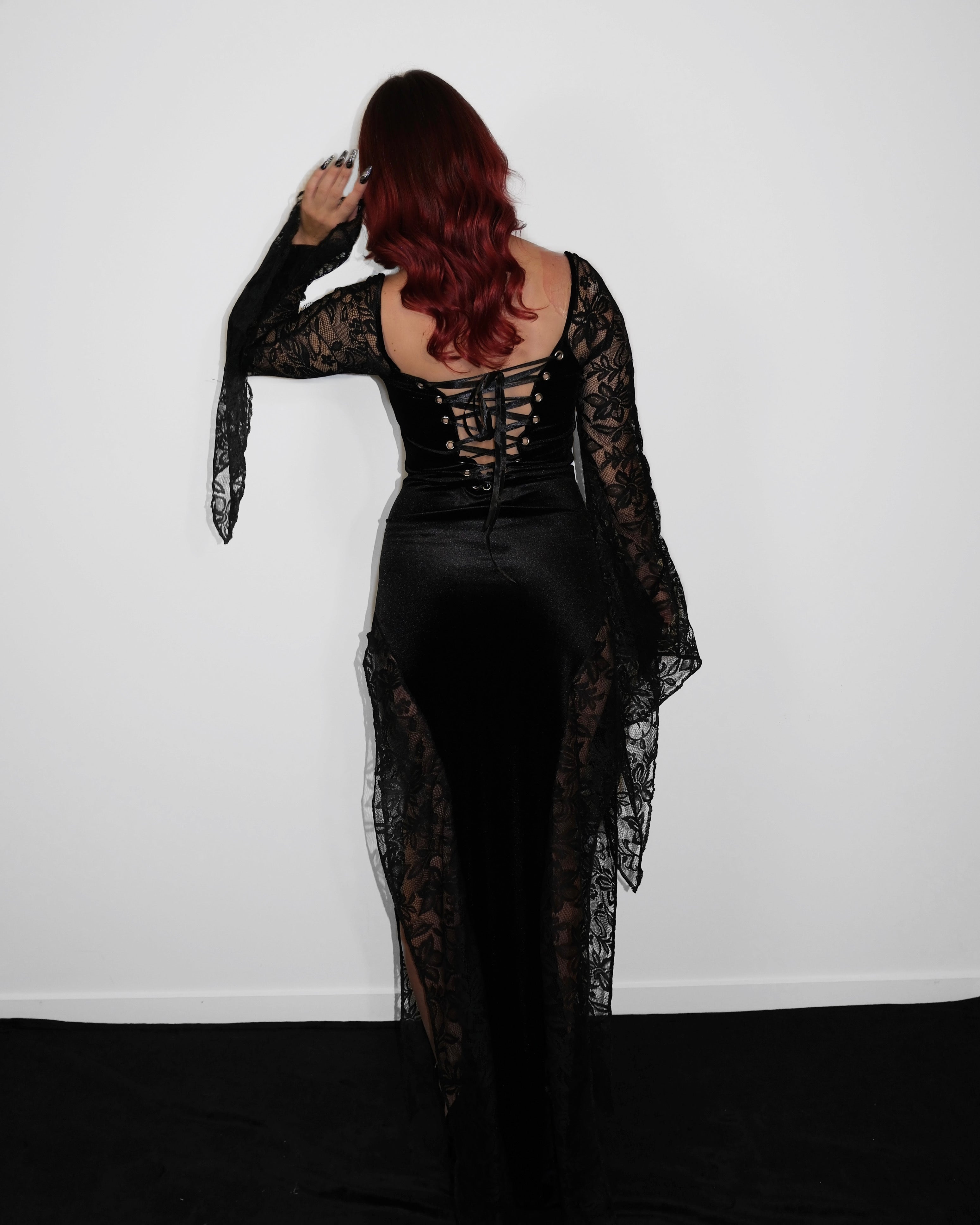 Haunted dress- black