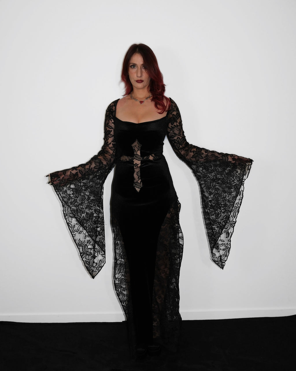 Haunted dress- black